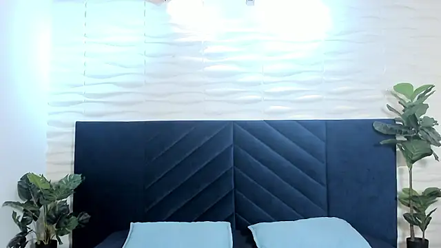 AustinJones  online show from February 15, 2026, 7:24 pm