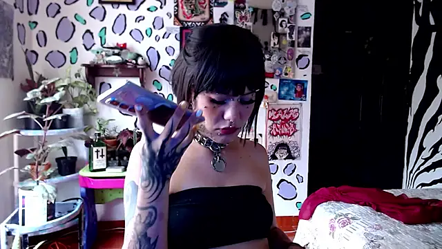 MistressMariam  online show from September 26, 2025, 4:03 pm