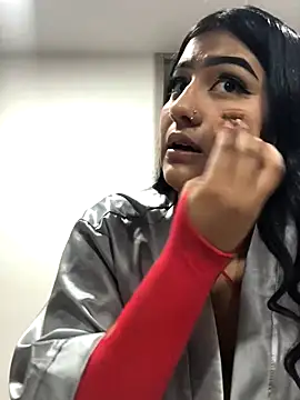 Miia Parker online show from December 16, 2025, 1:04 pm