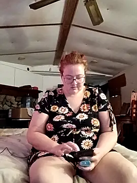 XEmoxkittyx online show from February 17, 2026, 6:27 pm