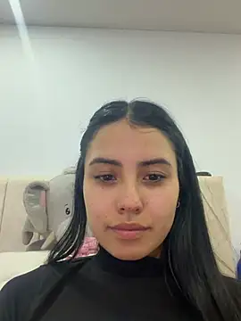 Snapshot of Victoria_alson chatting on July 6, 2026, 4:30 am Victoria alson online show from July 6, 2026, 4:30 am