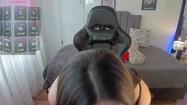 Snapshot of amaia_monet chatting on November 5, 2025, 8:12 pm amaia monet online show from November 5, 2025, 8:12 pm