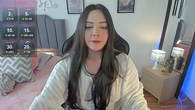 Snapshot of amaia_monet chatting on December 2, 2025, 7:37 pm amaia monet online show from December 2, 2025, 7:37 pm