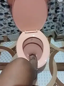 Snapshot of hoty-jawani chatting on December 17, 2025, 8:25 pm hoty-jawani online show from December 17, 2025, 8:25 pm