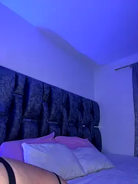 Bella-kim- online show from November 23, 2025, 6:12 am