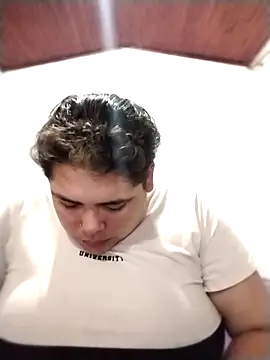 Snapshot of Hailey_Curvy chatting on November 5, 2025, 10:46 pm Hailey Curvy online show from November 5, 2025, 10:46 pm