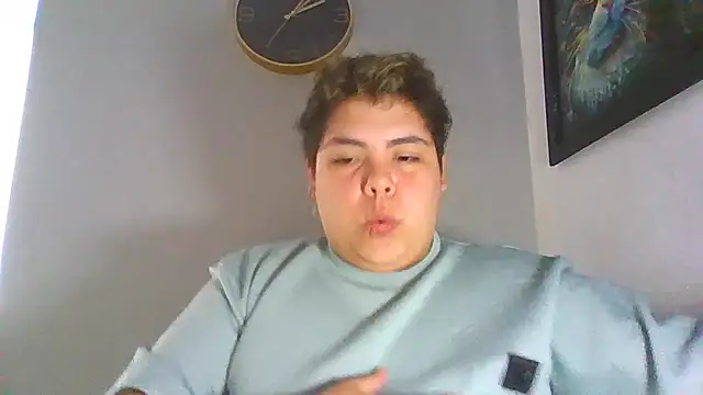 Snapshot of Hailey_Curvy chatting on December 1, 2025, 11:22 am Hailey Curvy online show from December 1, 2025, 11:22 am