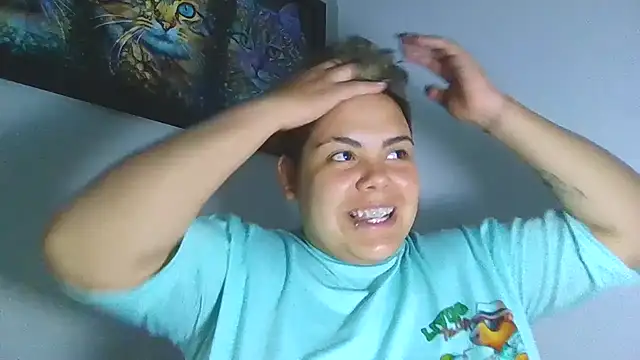 Snapshot of Hailey_Curvy chatting on September 11, 2025, 3:17 am Hailey Curvy online show from September 11, 2025, 3:17 am