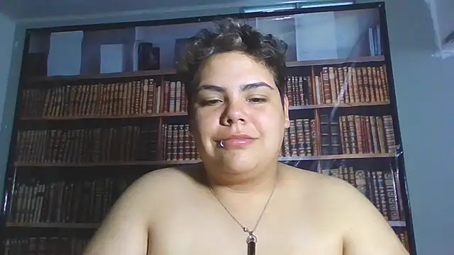 Snapshot of Hailey_Curvy chatting on October 8, 2025, 11:23 am Hailey Curvy online show from October 8, 2025, 11:23 am