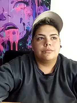 Snapshot of Hailey_Curvy chatting on October 15, 2025, 3:27 am Hailey Curvy online show from October 15, 2025, 3:27 am