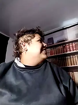 Snapshot of Hailey_Curvy chatting on October 10, 2025, 11:11 am Hailey Curvy online show from October 10, 2025, 11:11 am