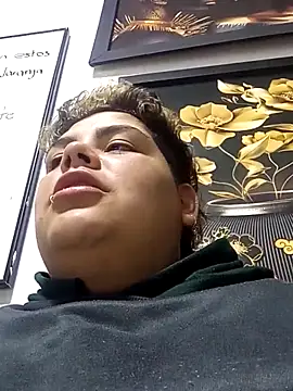 Snapshot of Hailey_Curvy chatting on September 14, 2025, 3:29 am Hailey Curvy online show from September 14, 2025, 3:29 am