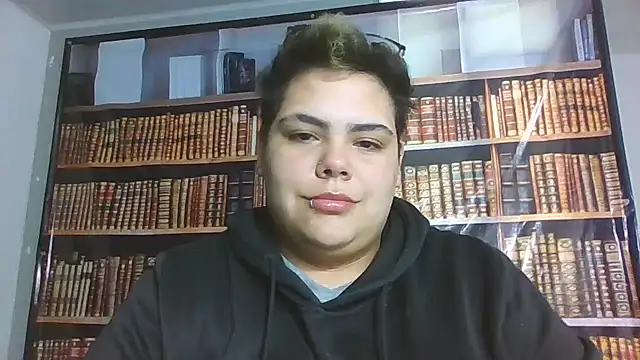 Snapshot of Hailey_Curvy chatting on November 11, 2025, 11:16 am Hailey Curvy online show from November 11, 2025, 11:16 am