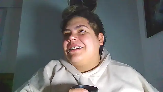 Snapshot of Hailey_Curvy chatting on November 28, 2025, 9:09 am Hailey Curvy online show from November 28, 2025, 9:09 am