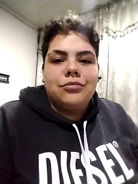 Snapshot of Hailey_Curvy chatting on October 25, 2025, 3:06 am Hailey Curvy online show from October 25, 2025, 3:06 am