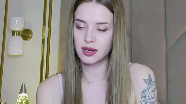 Snapshot of Touch_me chatting on March 7, 2026, 5:18 pm Touch me online show from March 7, 2026, 5:18 pm