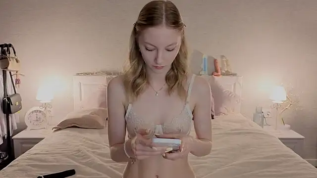 BrightAnnie online show from March 20, 2026, 1:56 pm