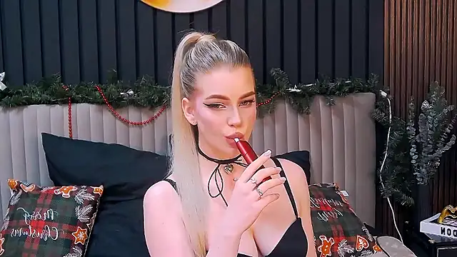 Snapshot of MilanaCeleste chatting on January 13, 2026, 11:41 pm MilanaCeleste online show from January 13, 2026, 11:41 pm