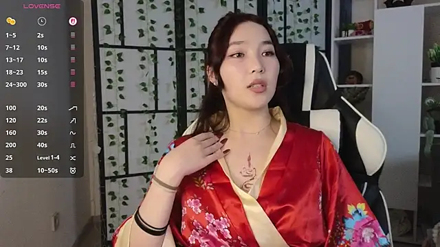 ColettaMejias online show from September 15, 2025, 8:31 pm