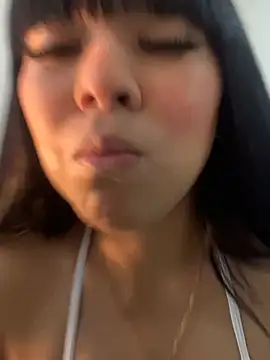 Snapshot of BrendaCrean chatting on June 25, 2026, 1:05 pm BrendaCrean online show from June 25, 2026, 1:05 pm