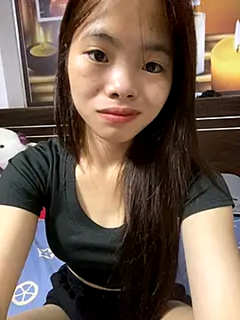 Leyleisanmay online show from October 16, 2025, 4:04 pm