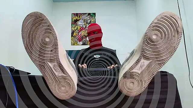 Warmteam777 online show from November 17, 2025, 9:19 pm