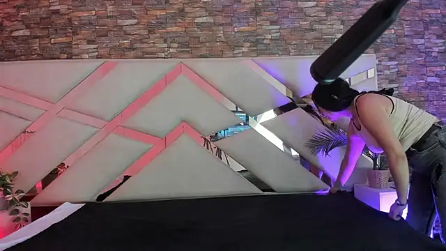 Valery Brand online show from January 13, 2026, 12:20 pm