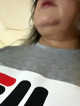 Snapshot of Lucy_Milf_474 chatting on December 4, 2025, 11:53 am Lucy Milf 474 online show from December 4, 2025, 11:53 am