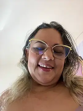 Snapshot of Lucy_Milf_474 chatting on December 15, 2025, 11:38 am Lucy Milf 474 online show from December 15, 2025, 11:38 am