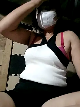 Snapshot of Surrilove chatting on October 17, 2025, 11:45 am Surrilove online show from October 17, 2025, 11:45 am