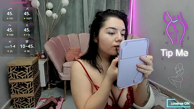 Snapshot of AbbyPearll chatting on January 16, 2026, 8:13 pm AbbyPearll online show from January 16, 2026, 8:13 pm