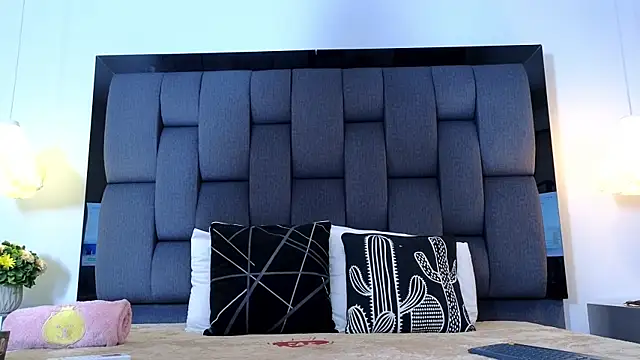 Snapshot of Calipso_Parisi chatting on September 12, 2025, 1:22 pm Calipso Parisi online show from September 12, 2025, 1:22 pm