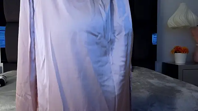 Snapshot of Calipso_Parisi chatting on October 2, 2025, 12:41 pm Calipso Parisi online show from October 2, 2025, 12:41 pm