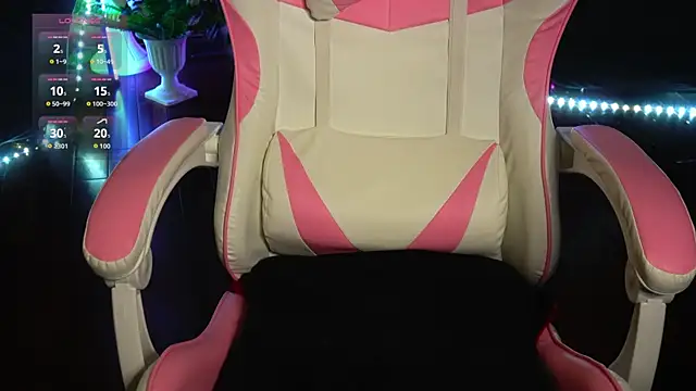 Snapshot of AnitaVon chatting on November 6, 2025, 4:38 am AnitaVon online show from November 6, 2025, 4:38 am