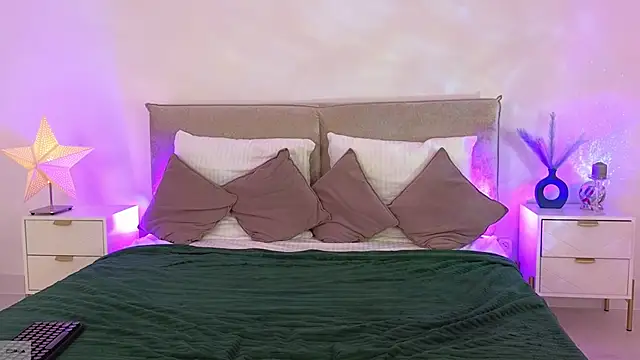 Snapshot of Jules_night chatting on November 26, 2025, 9:26 pm Jules night online show from November 26, 2025, 9:26 pm