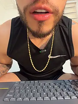 Snapshot of Thiago_Hill chatting on January 7, 2026, 5:01 am Thiago Hill online show from January 7, 2026, 5:01 am