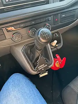 julienCr7 online show from March 18, 2026, 8:50 am