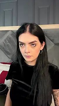 Snapshot of AliceRitter chatting on July 1, 2026, 10:21 pm AliceRitter online show from July 1, 2026, 10:21 pm