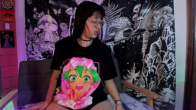Snapshot of Violetaa_Leee chatting on September 25, 2025, 8:37 pm Violetaa Leee online show from September 25, 2025, 8:37 pm