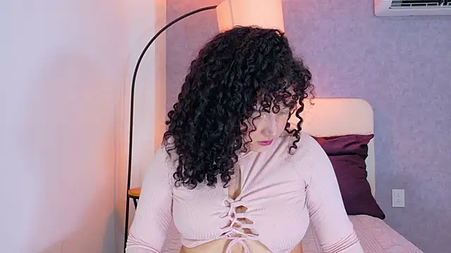 Tracielowe w online show from March 4, 2026, 3:58 am