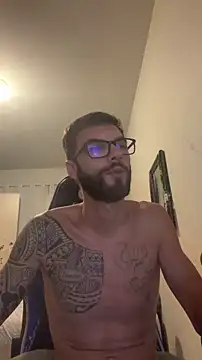 Leonsouzaof online show from February 11, 2026, 2:33 am