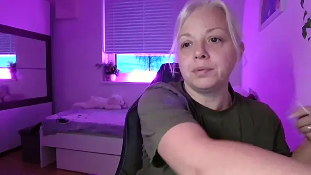 Snapshot of Linsy_Kim chatting on November 26, 2025, 6:24 am Linsy Kim online show from November 26, 2025, 6:24 am