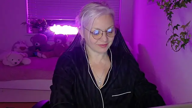 Linsy Kim online show from January 31, 2026, 9:02 pm