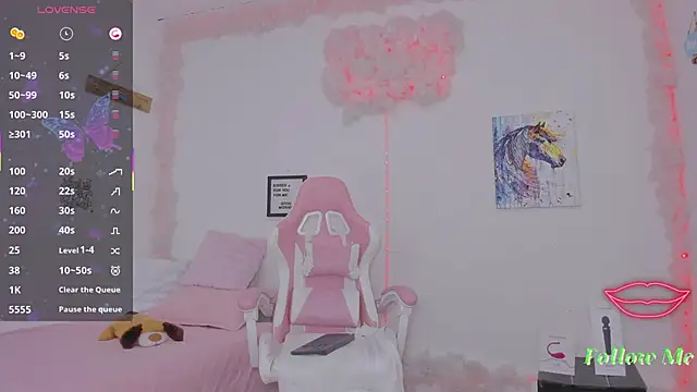 milfAaura online show from March 26, 2026, 3:16 am