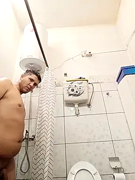 andersonuy25 online show from November 21, 2025, 5:12 pm