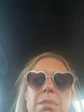 imyourgoodgirl69 online show from February 7, 2026, 5:26 am