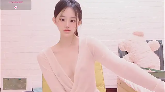 marina-cutegirll online show from February 18, 2026, 3:37 am