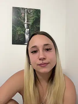 stelli 99 online show from October 12, 2025, 4:19 pm