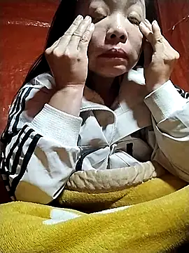 venu00 online show from November 3, 2025, 11:08 pm