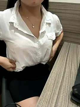 Snapshot of kem_2000 chatting on November 24, 2025, 12:38 pm kem 2000 online show from November 24, 2025, 12:38 pm